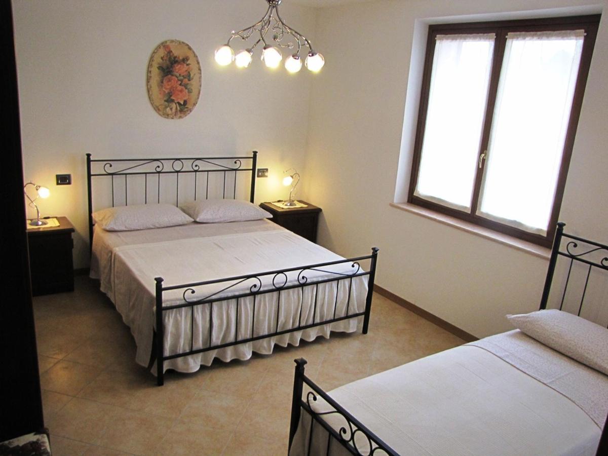 Appartamento Serena Ponti sul Mincio Luaran gambar